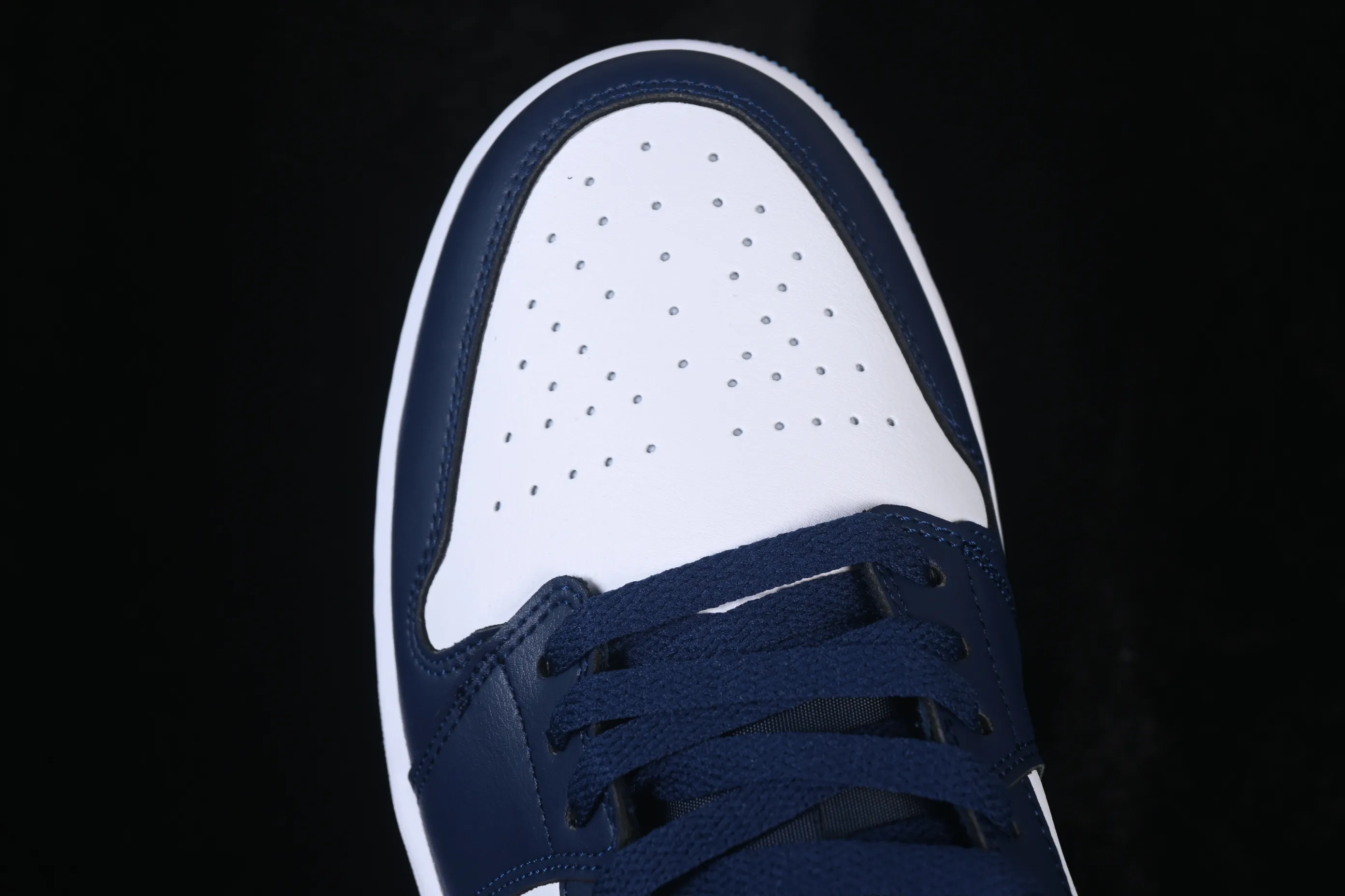 All categories Air Jordan Jordan series basketball shoes Air Jordan 1 Low Air Jordan 1 Low AJ1 Joe 1 white and blue low-top retro cultural basketball shoes 553558-404